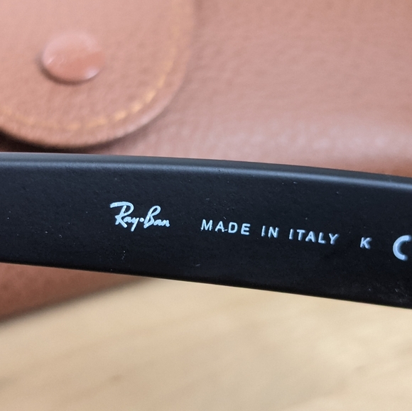 Ray-Ban Black RB2132 New Wayfarer - Picture 4 of 7